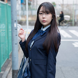 メガネを外され泣き叫ぶ女子校生、中出しの快楽でヨダレが止まらん パッケージ画像